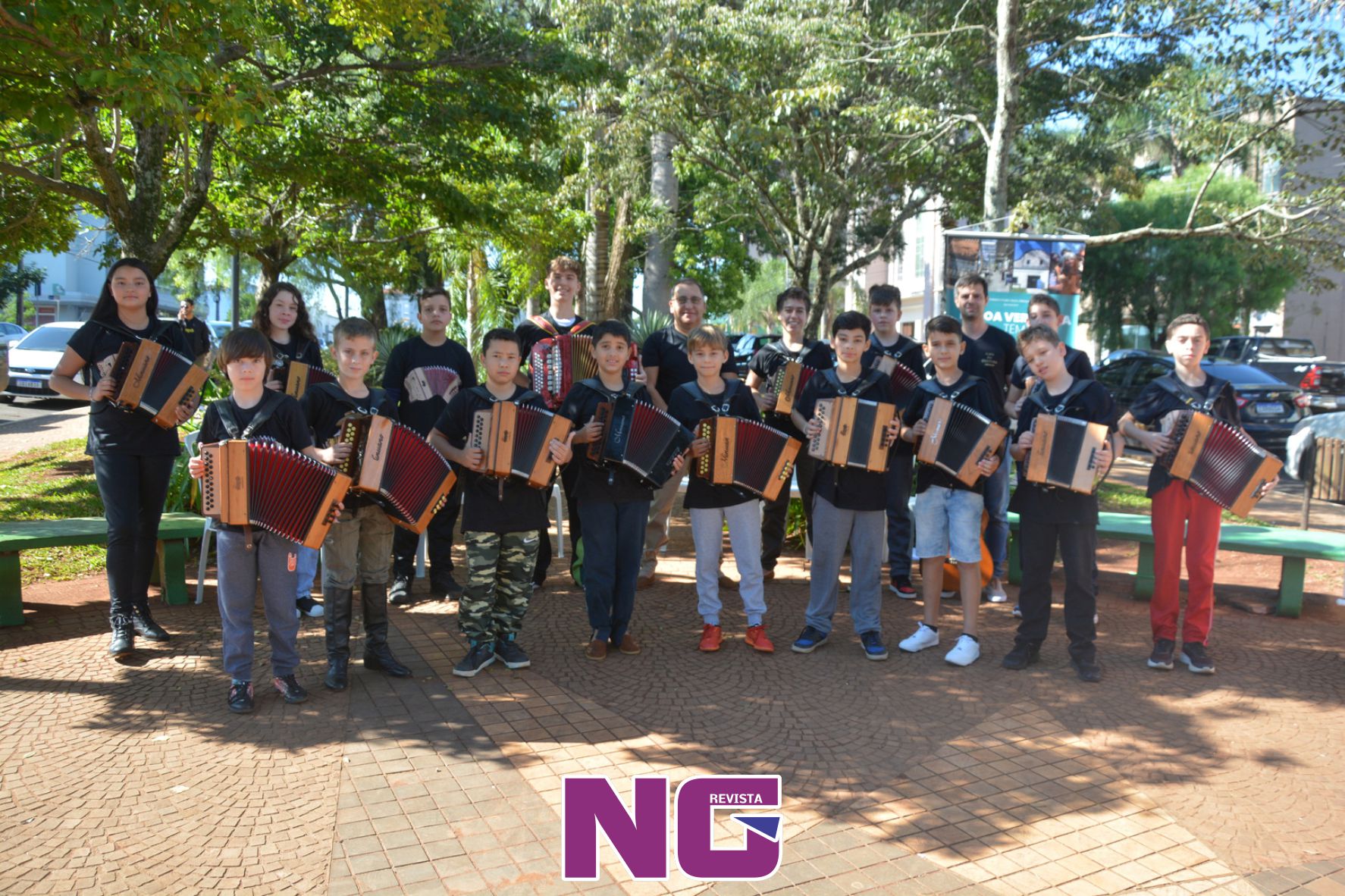 Dia Mundial do Acordeon é celebrado com apresentação dos alunos da Fábrica de Gaiteiros